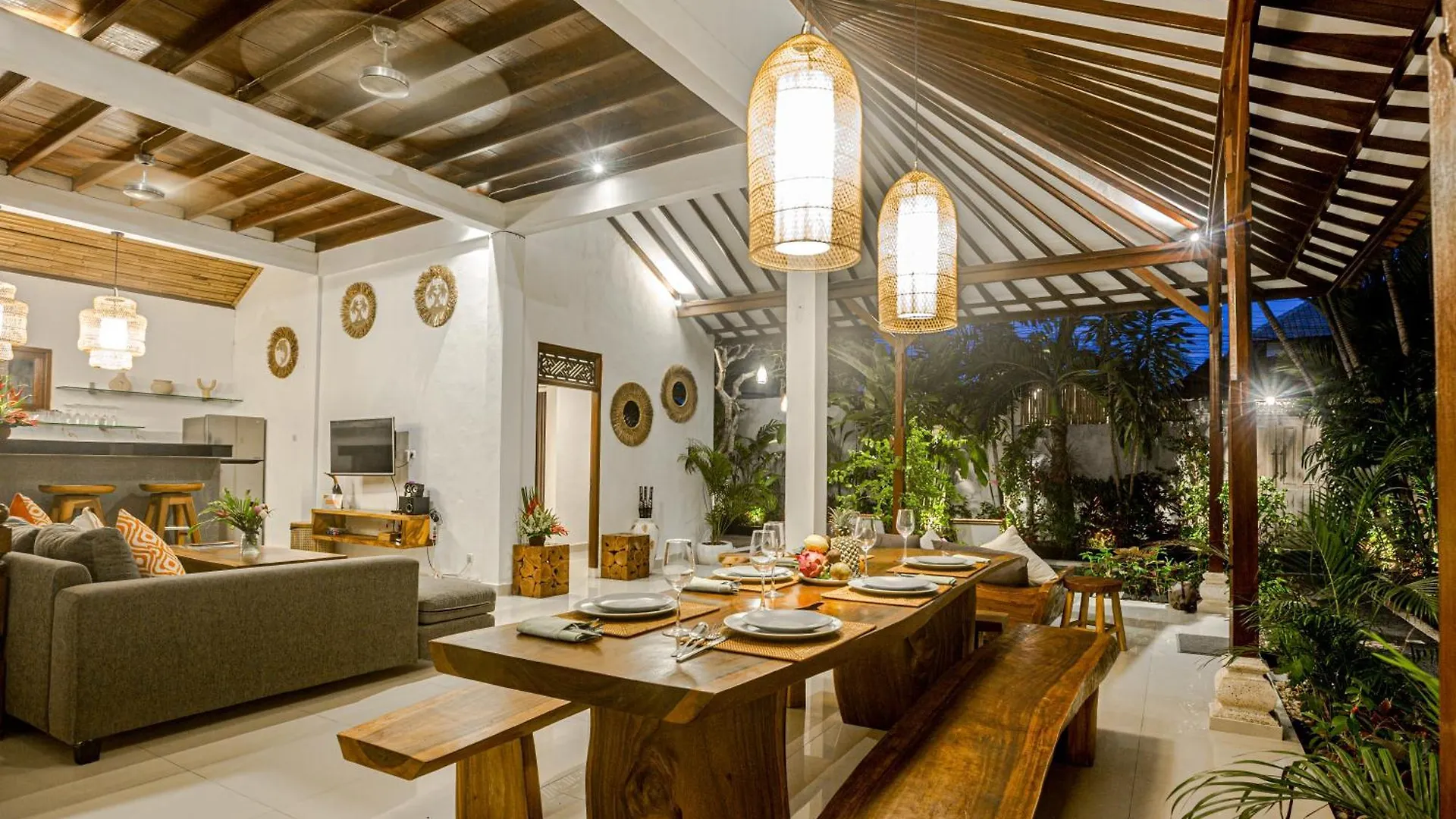 Villa Deba 4 By Bali Villa Solutions Seminyak   Seminyak (Bali)